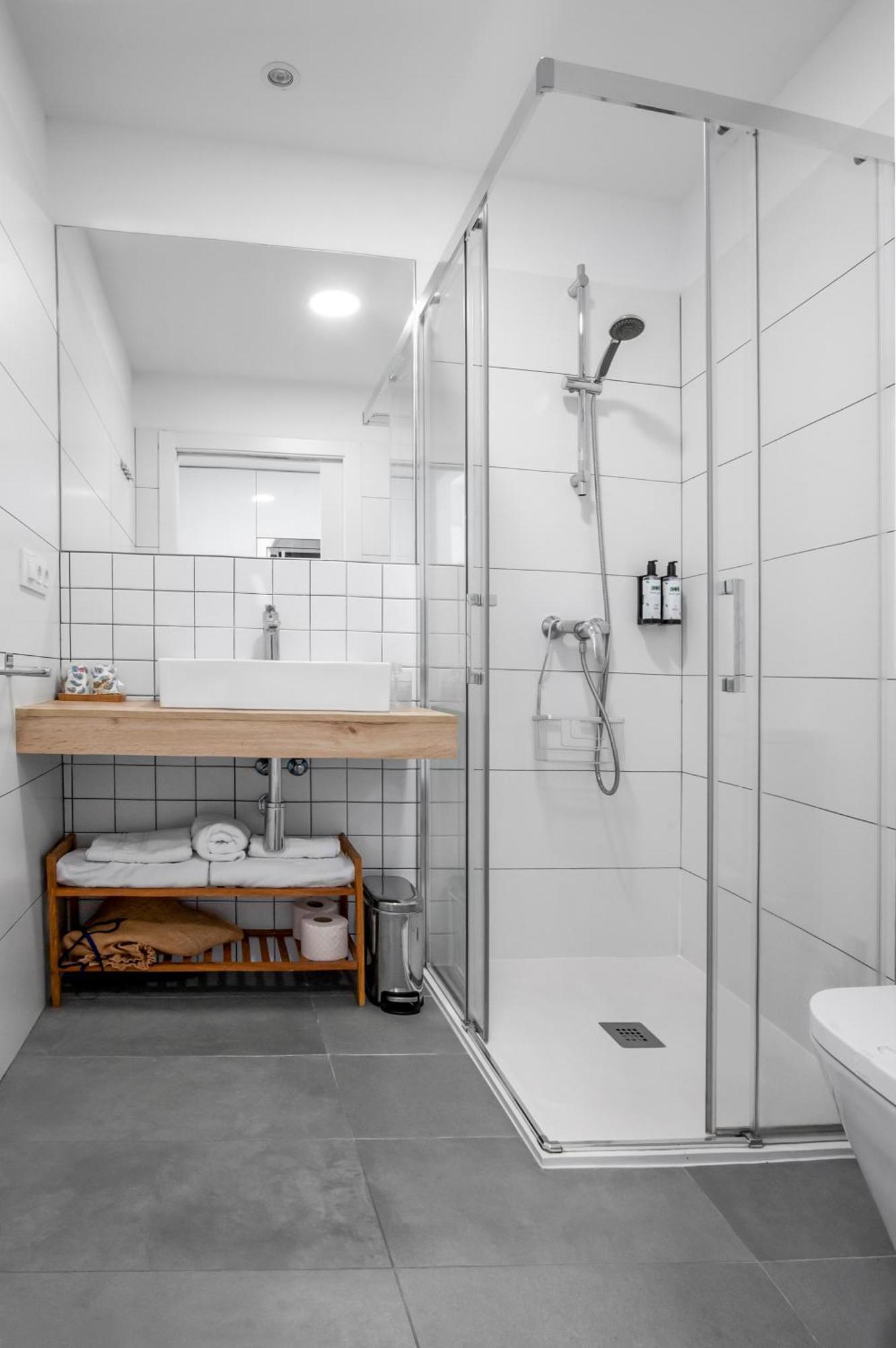 Snoe Hotel Camino Do Eume Apartamentos ปวนเตดูเม ภายนอก รูปภาพ